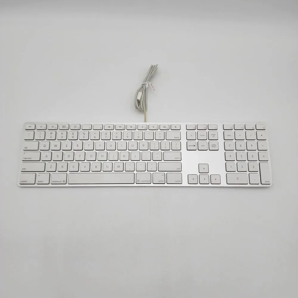 Genuine Apple‎ A1243 Wired Mac Standard USB Keyboard w/ Numeric Keypad White
